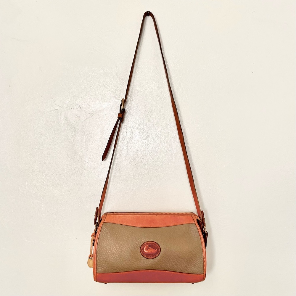 Vintage 80’s Dooney & Bourke Crossbody Handbag - Picture 4 of 11